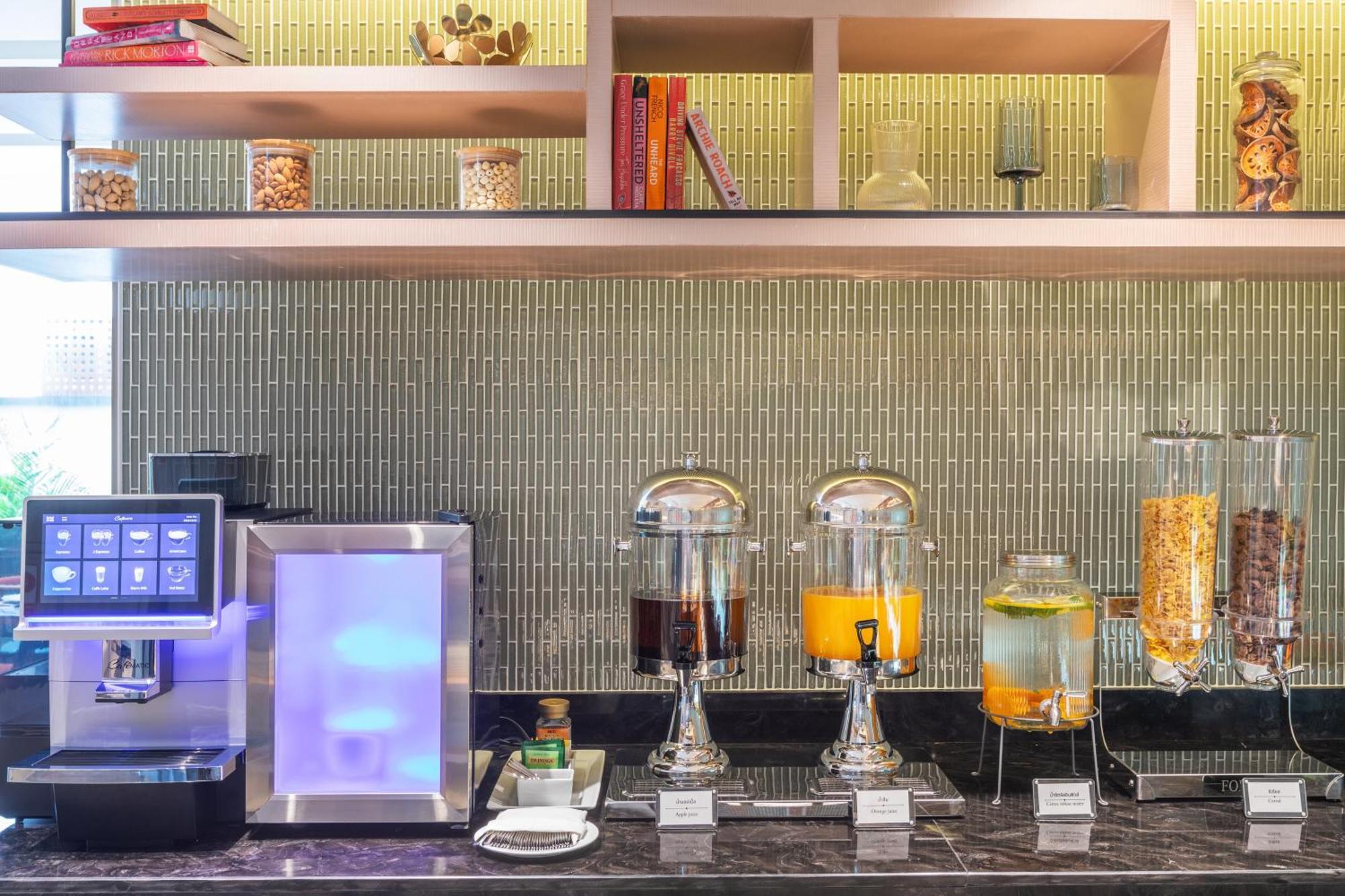 Best Western Click Sathorn 11 バンコク都 エクステリア 写真